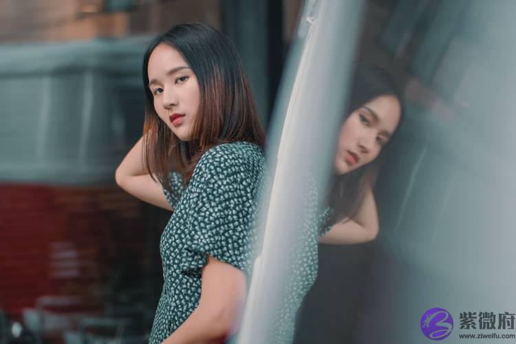 生辰生辰看婚姻，男命正财暗藏，偏财透干，未来婚姻运势如何？