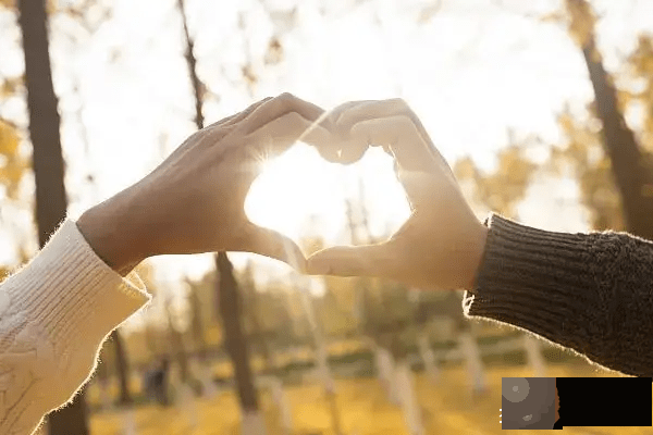 龙吟师傅:有的人就是适合晚婚是何缘故?晚婚可以起到啥样的作用?