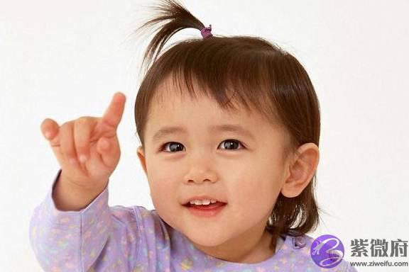 4岁女儿看见妈妈洗澡问:你下面怎麽长胡子了?宝妈的回答很直接