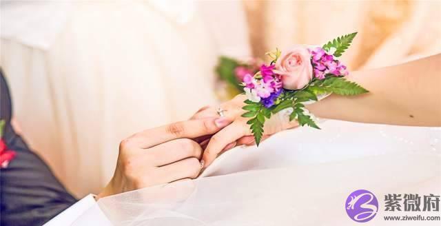 夫妻之间最佳年龄差是几岁，你和你的另一半是最佳年龄差吗？