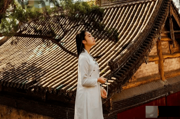 命运有一半在你手里，另一半在因果里！