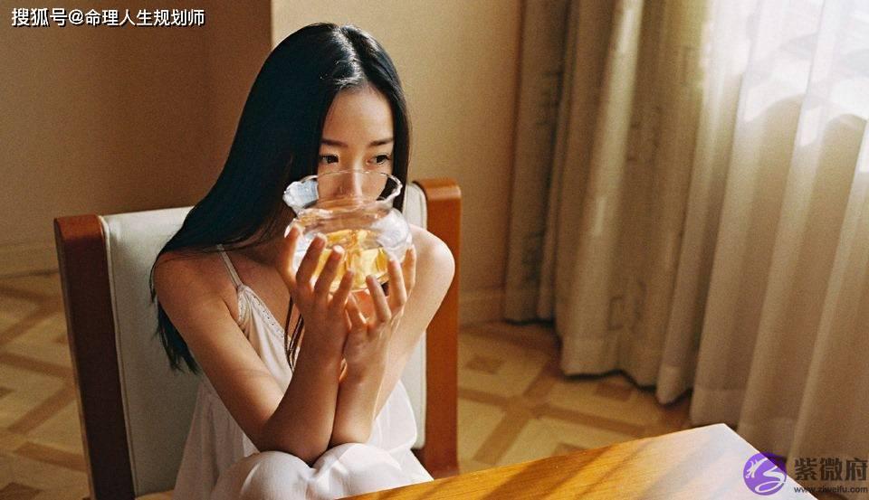 婚姻生辰看婚姻，何时才能找到我的正姻缘