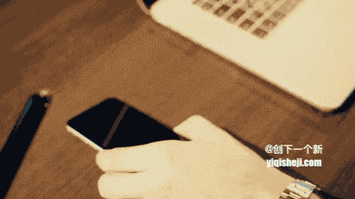 这才叫办公桌！你那个就是块木头