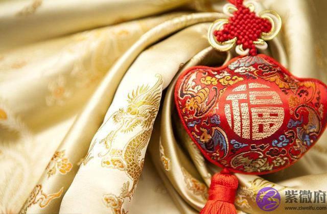 生辰事业分析，不适合创业，积极学习小有事业成功的命