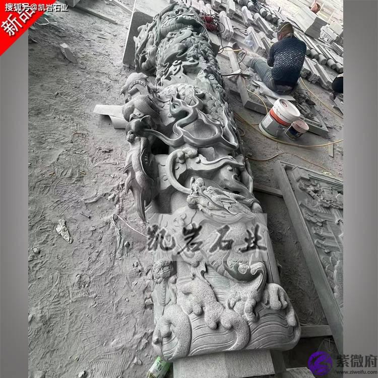 石雕十二生肖文化柱的简单介绍