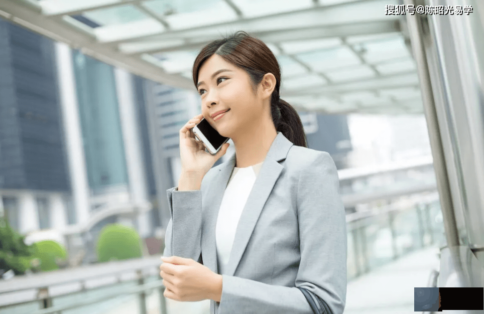 枭神夺食，容易被母亲坑的女命