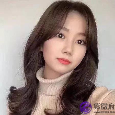 发尾“烫弯不烫卷”这才是最流行的发型！