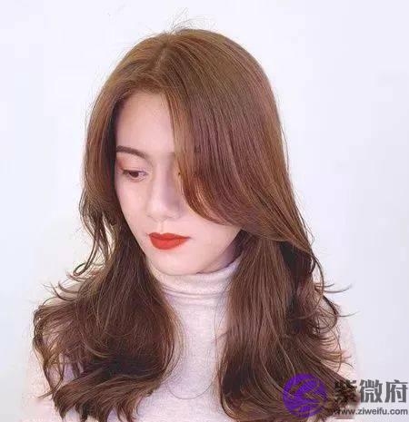 发尾“烫弯不烫卷”这才是最流行的发型！