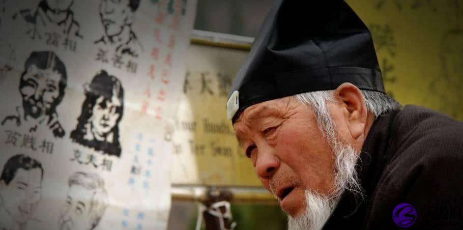 将军问测算先生：我能做皇帝吗？测算先生：你后面那个流鼻涕的小孩能的！