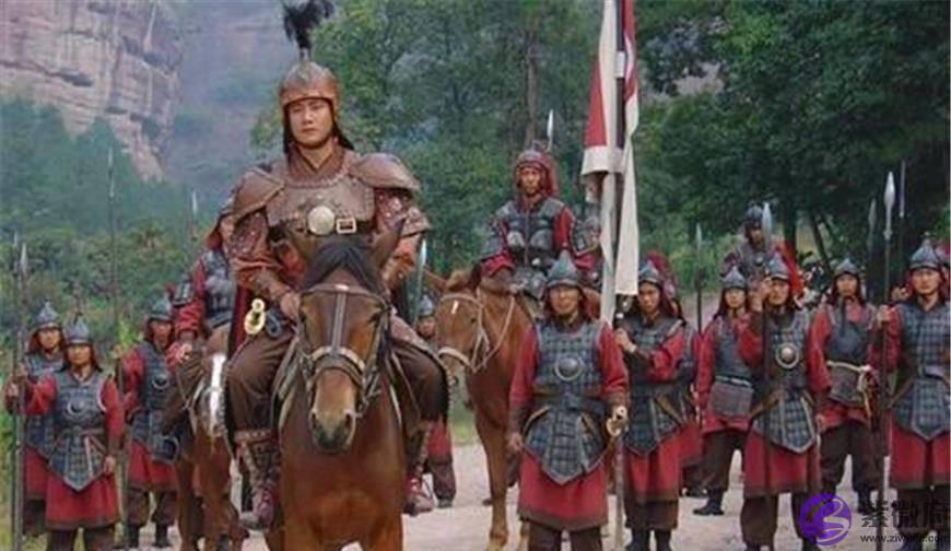 朱元璋去测算,随手写下“一“字,测算先生跪下说:您快逃吧