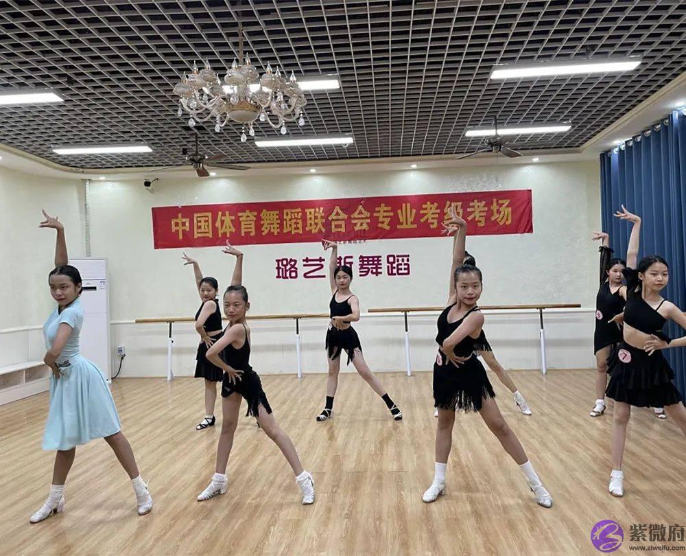 是什麽事情让岳阳500多位家长疯抢？你还在观望吗？