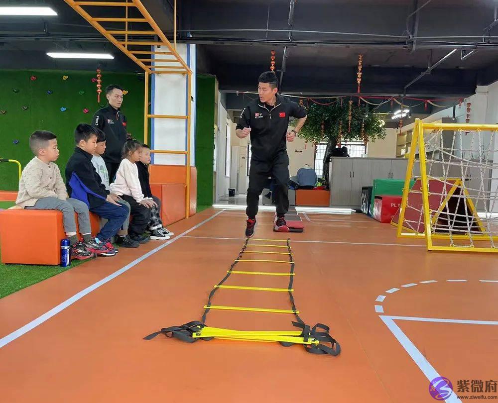 是什麽事情让岳阳500多位家长疯抢？你还在观望吗？