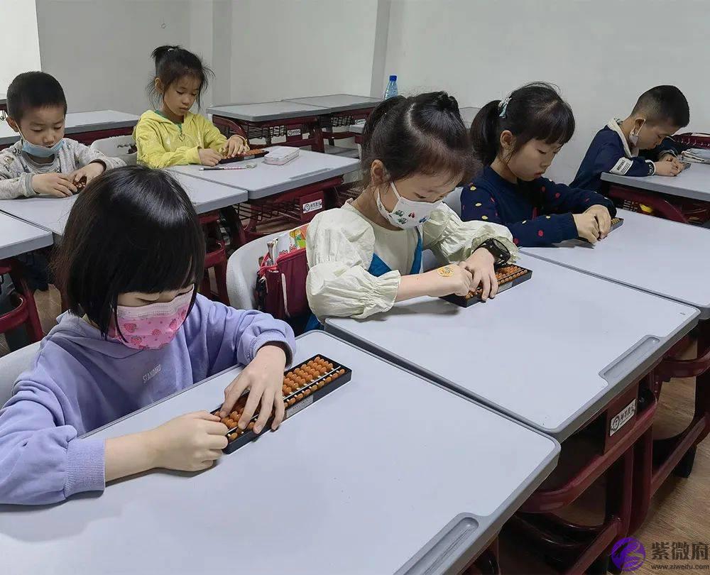 是什麽事情让岳阳500多位家长疯抢？你还在观望吗？