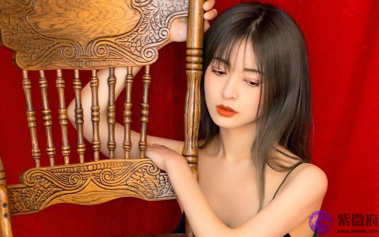 ''孩子在以下时辰出生''的，长大很有出息不缺钱，而且还很孝顺