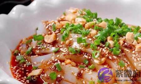 二月初五溜光，老传统吃凉粉烙油饼寓意：平平安安，顺顺溜溜