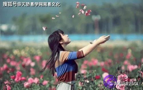命中烂桃花多的女命生辰特征