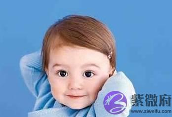 新生儿刚出生不哭怎麽办？医生一个举动，让宝妈称赞“机智”！