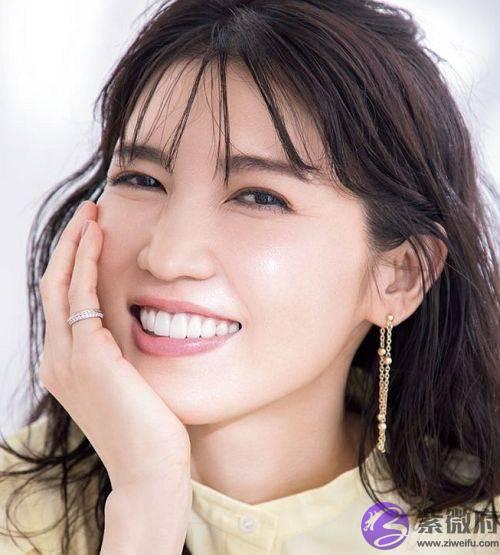 脸上有法令纹怎麽办？不要慌，蔓柚5个妙招帮你去除法令纹