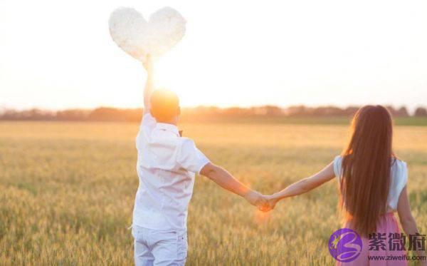 身边朋友们都结婚生子了，你却还单身，生辰看你何时能遇理想伴侣