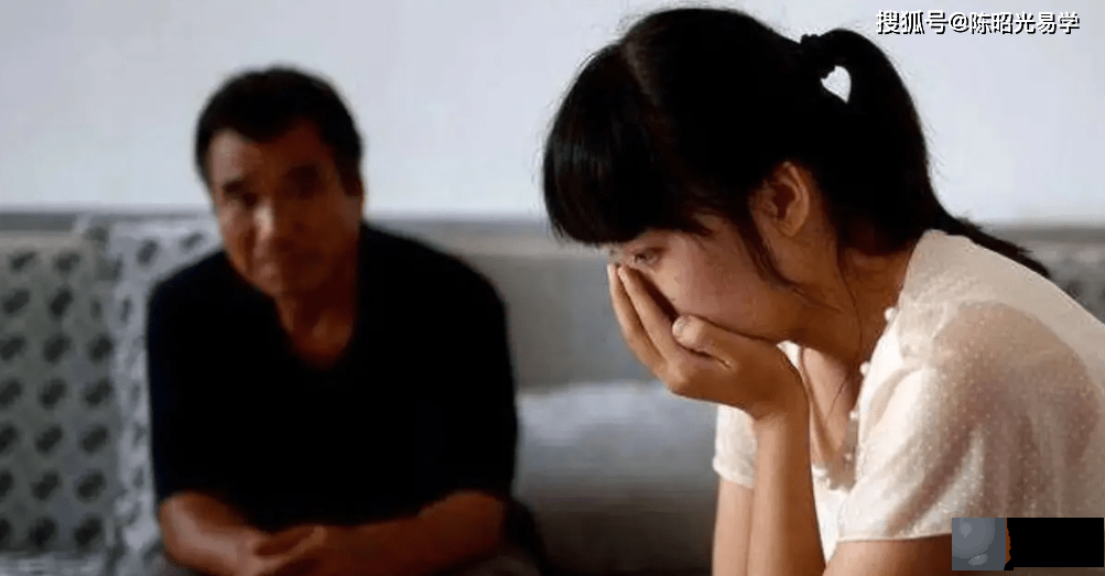 正印当令却违背家人意愿,选择和大十几岁的寡妇在一起