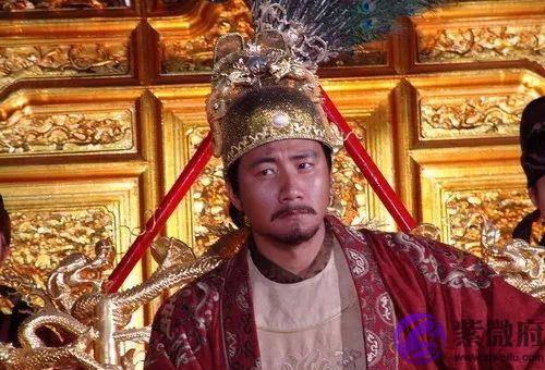 朱元璋得知有人与他生辰生辰相同，欲招来杀掉！见面却大喜：重赏