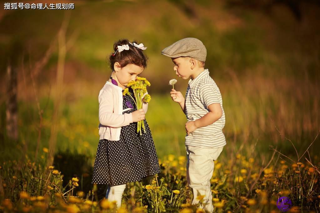 如何从生辰中看能有几个孩子,何时能出生