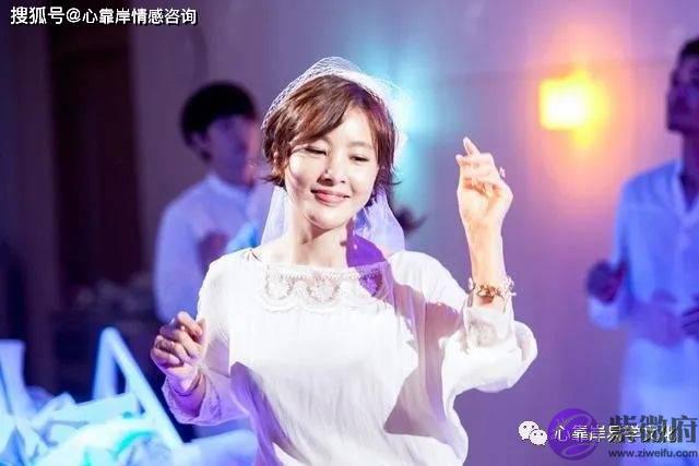 生辰称骨：女人一般几两命最富贵？六两以上称得上富贵命格！