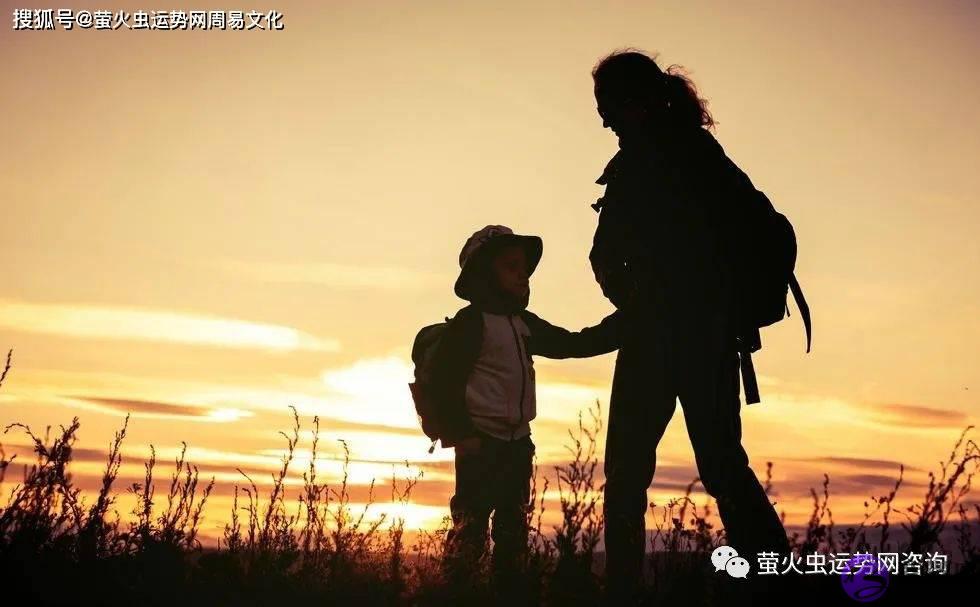 2022年男孩缺土火小名：注意取名补满五行