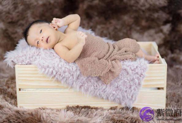 虎年出生的宝宝按生辰生辰起名：寓意美好的新生儿名字