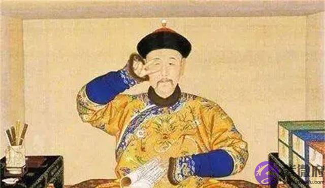 康熙拿出弘历的生辰生辰，相士看后：为女必为娼，为男必为皇