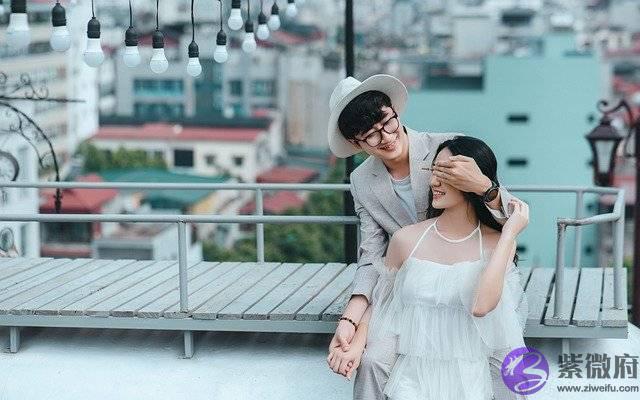 生辰看姻缘，在感情当中容易劈腿的生辰婚姻