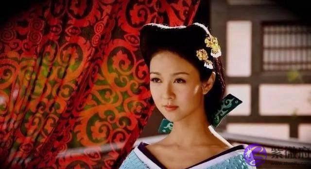 一字肩服饰是现代装专属？这些女星穿上古装一字肩更有魅力！