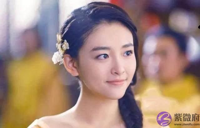 一字肩服饰是现代装专属？这些女星穿上古装一字肩更有魅力！