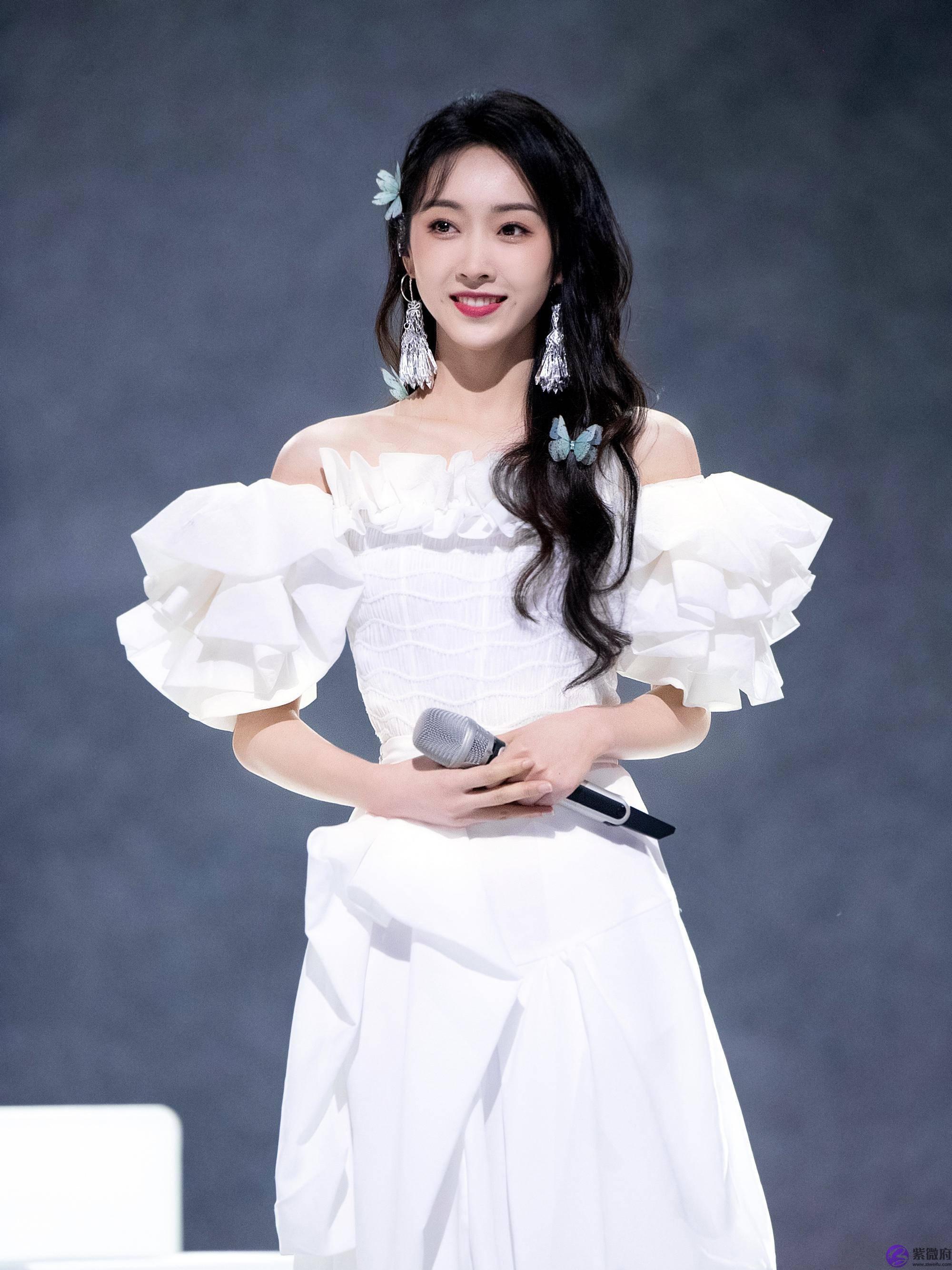 为什麽别人穿一字肩是美少女，而你一穿就是体宽体胖