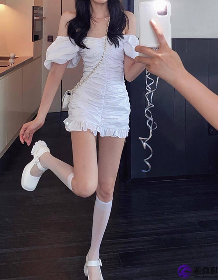 为什麽别人穿一字肩是美少女，而你一穿就是体宽体胖