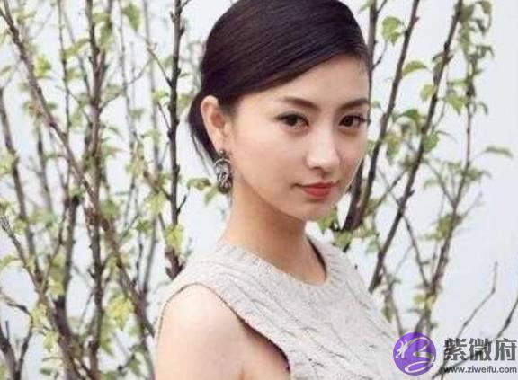 生辰怎麽看桃花坐在那儿